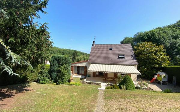 Maison à vendre    7 pièces • 142 m2 Mézières-sur-Seine