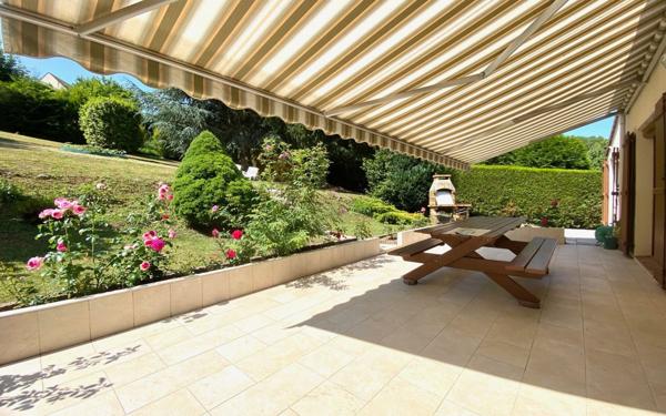 Maison à vendre    7 pièces • 142 m2 Mézières-sur-Seine