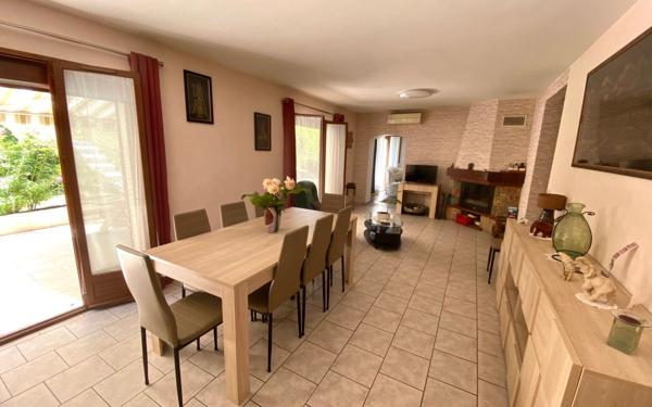 Maison à vendre    7 pièces • 142 m2 Mézières-sur-Seine