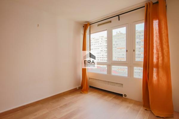 Appartement Paris 4 pièce(s) 78m2 - Paris 13e - Tour Helsinki (Rue du Disque)