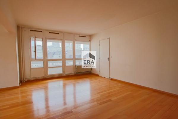 Appartement Paris 4 pièce(s) 78m2 - Paris 13e - Tour Helsinki (Rue du Disque)