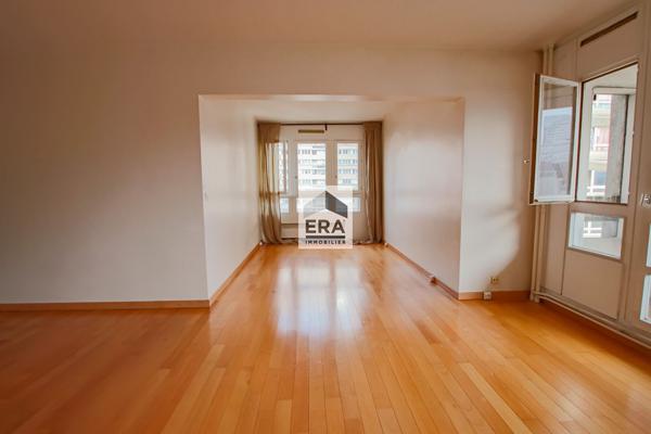 Appartement Paris 4 pièce(s) 78m2 - Paris 13e - Tour Helsinki (Rue du Disque)