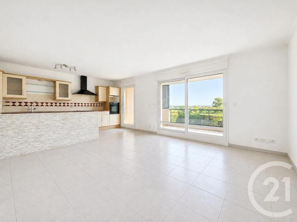 Appartement T3 à vendre  3 pièces - 75,05 m 2   FREJUS  - 83