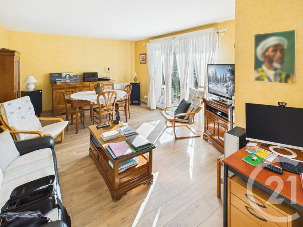 Appartement F3 à vendre  3 pièces - 67 m2 TRAPPES - 78