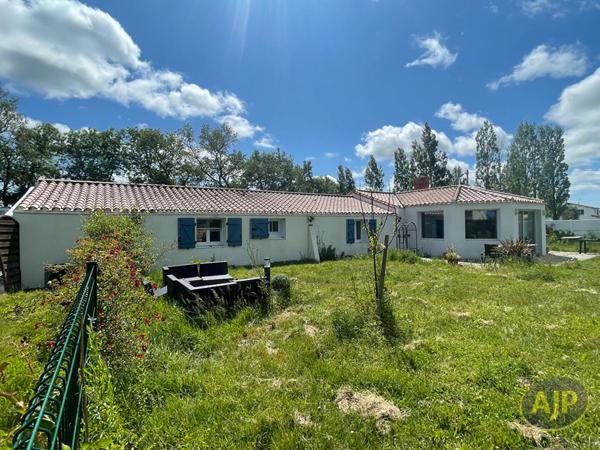 Vente maison Challans : 387 500 € - AJP Immobilier Challans