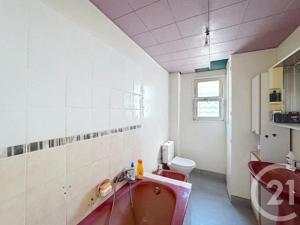 Appartement T2 à vendre  2 pièces - 44,35 m 2   FREJUS  - 83