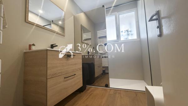 Appartement
                                                                                                                                                                                                                                                                                                                        3 pièce(s)                                                                                                                                                                                                          2 chambre(s)                                                                                                                                                                                                          75  m²