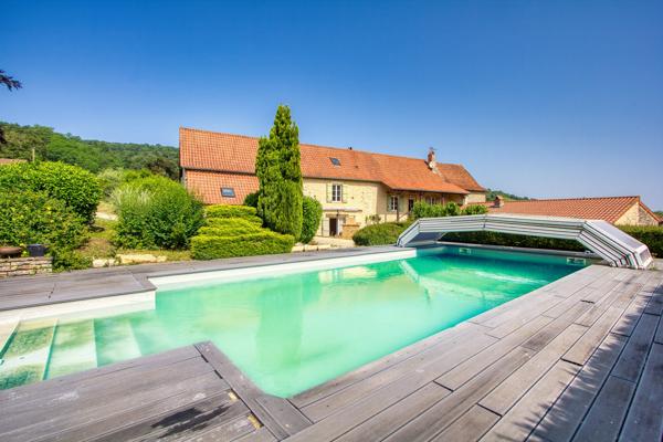 Blanot (71250) Propriété 9 pièces 227 m² au calme