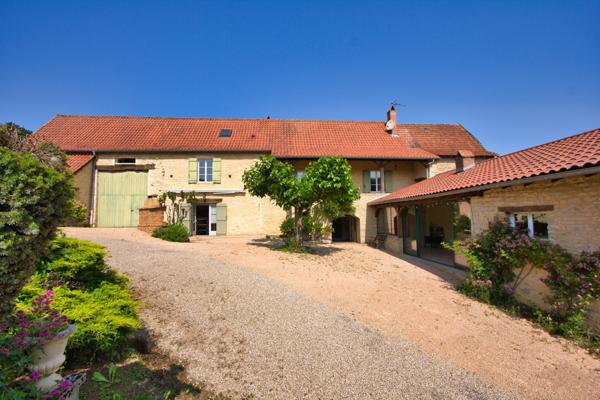 Blanot (71250) Propriété 9 pièces 227 m² au calme