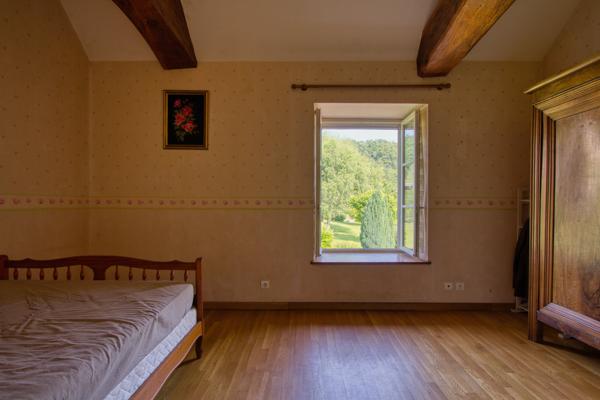 Blanot (71250) Propriété 9 pièces 227 m² au calme