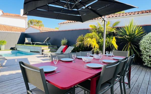 Maison à vendre    5 pièces •  La Flotte