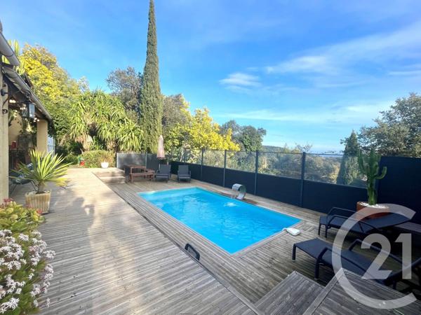 Maison à vendre  6 pièces - 126 m 2   LA LONDE LES MAURES  - 83