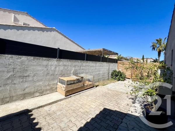 Maison à vendre  6 pièces - 126 m 2   LA LONDE LES MAURES  - 83