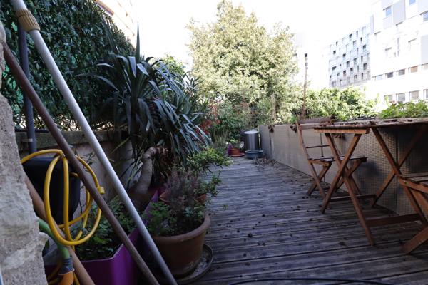 Paris (75013) Charmante maison donnant sur une cour de 55m²