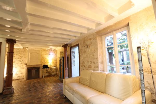 Paris (75013) Charmante maison donnant sur une cour de 55m²