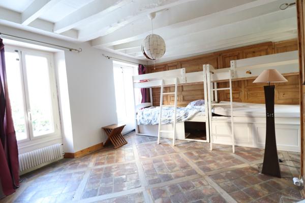 Paris (75013) Charmante maison donnant sur une cour de 55m²