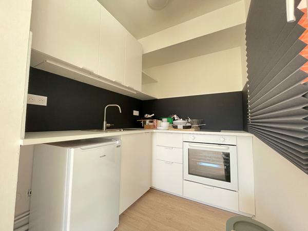 Appartement T1 à louer au dernier étage à Évry Courcouronnes