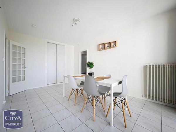 Appartement à vendre 5 pièces 74.94m² Orléans (45000)