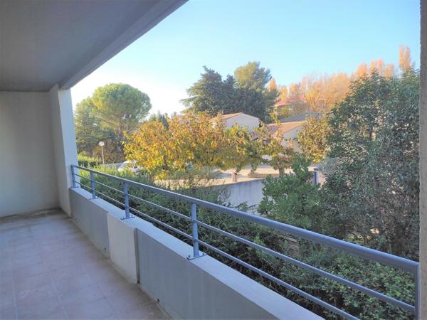 Le Pontet (84130) Résidence récente, T3 avec terrasse et parking sécurisé trés bon emplacement