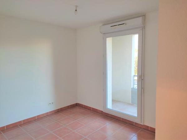 Le Pontet (84130) Résidence récente, T3 avec terrasse et parking sécurisé trés bon emplacement