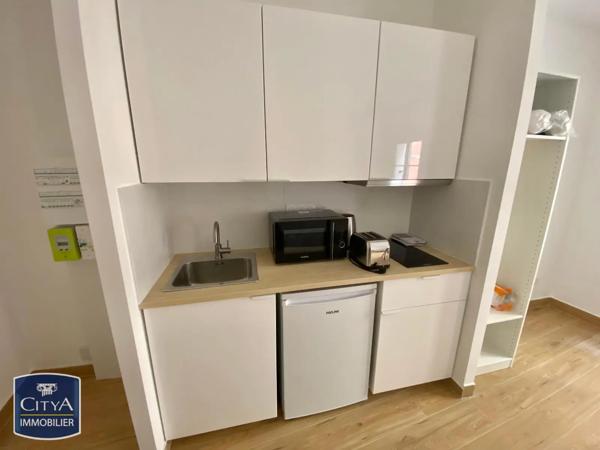 Appartement à louer 1 pièce 22.35m² Toulon (83000)