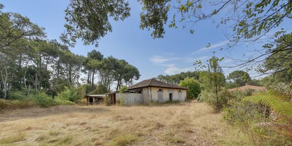 SOUSTONS-PLAGE -Maison de maître rénovée de 176 m² avec grange de 120 m² sur un airial
