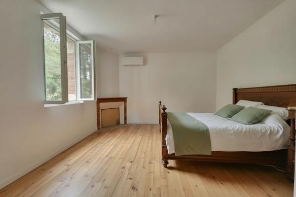 SOUSTONS-PLAGE -Maison de maître rénovée de 176 m² avec grange de 120 m² sur un airial