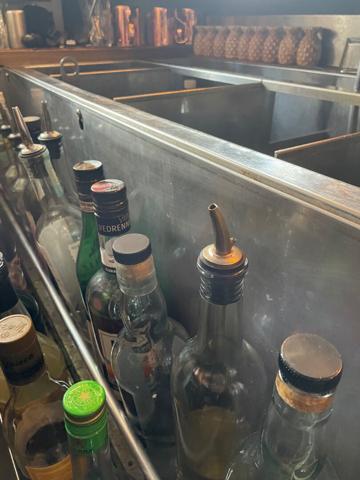 BORDEAUX CHARTRONS, bar Licence IV