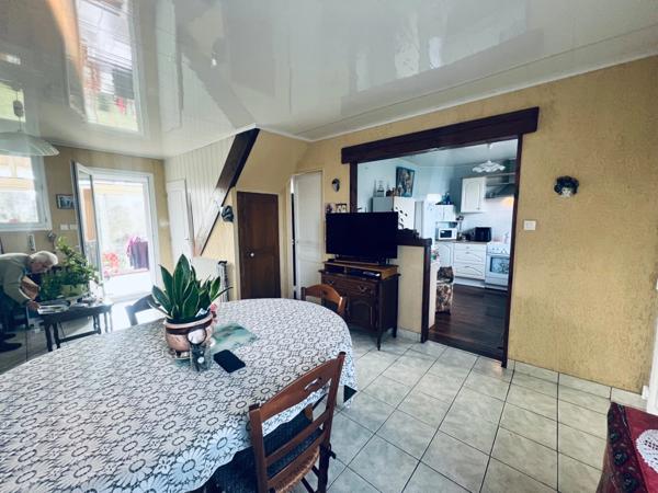 Maison 75m², 2 chambres, jardin et dépendances