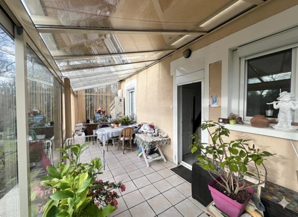 Maison 75m², 2 chambres, jardin et dépendances