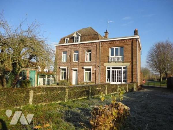 A VENDRE sur SANTES dans le NORD (59)- Superbe PROPRIETE sur et avec 1175 m² de terrain- MAISON...