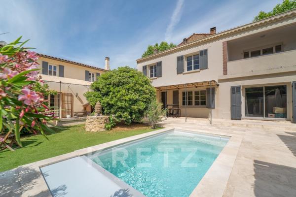 Salon-de-Provence – Propriété familiale 6 chambres avec deux habitations indépendantes et piscine