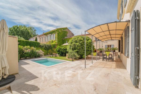 Salon-de-Provence – Propriété familiale 6 chambres avec deux habitations indépendantes et piscine