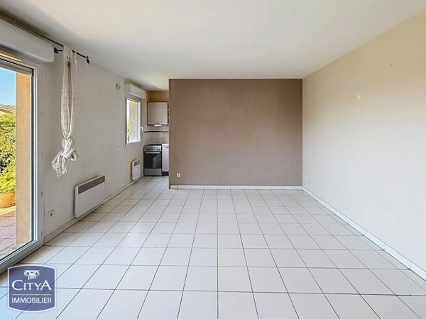 Appartement à vendre 2 pièces 49.25m² Bressols (82710)