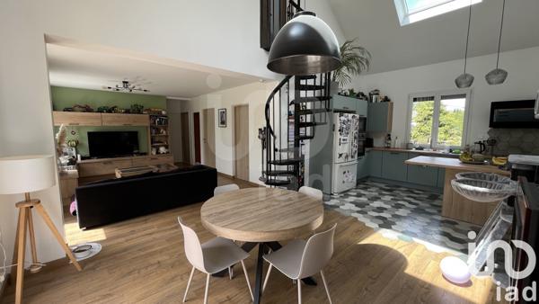 Maison à vendre 6 pièces 150 m² Saint-Denis-en-Val