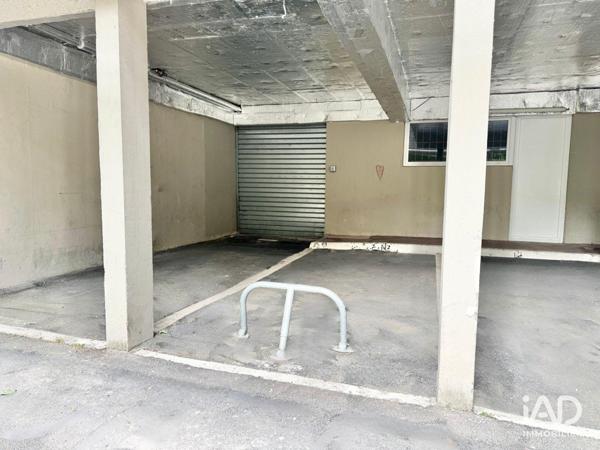 Location parking 11 m² Combs-la-Ville