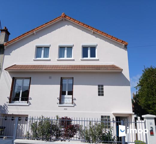 Polangis. Belle maison de famille contemporaine avec jardin