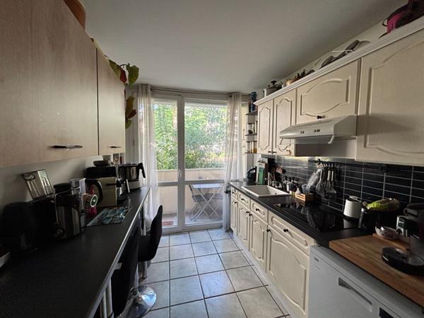 Appartement Cergy 4 pièce(s) 81.11 m2 €216 500 ** - Référence 11255