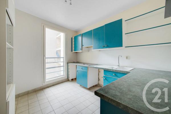 Appartement F4 à vendre  4 pièces - 107,55 m 2   PARIS  - 75019