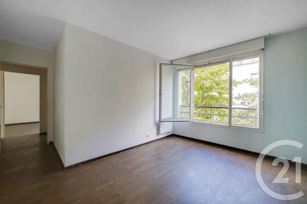 Appartement F4 à vendre  4 pièces - 107,55 m 2   PARIS  - 75019