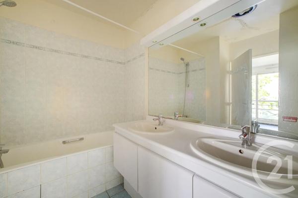 Appartement F4 à vendre  4 pièces - 107,55 m 2   PARIS  - 75019