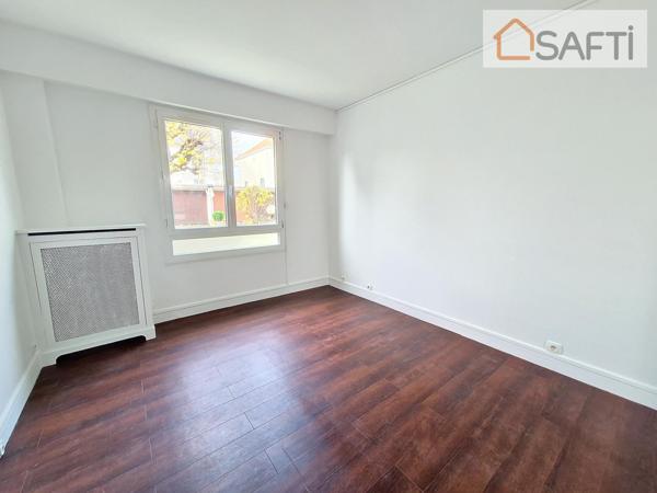 Au calme, à 2 pas du RER et des commerces, joli T2 possibilité T3 avec jardin.