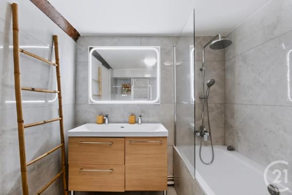 Appartement Duplex à vendre  3 pièces - 71,04 m 2   PARIS  - 75010