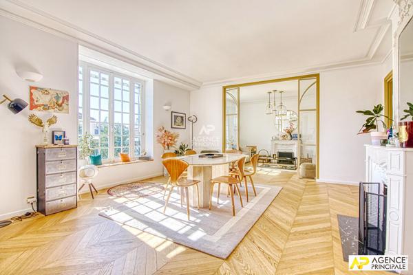 "Versailles Les Près" Sublime appartement meublé de 6 pièces de 150 m² avec cave ! Loyer 4 200 €/mois charges comprises **  - Référence  28372