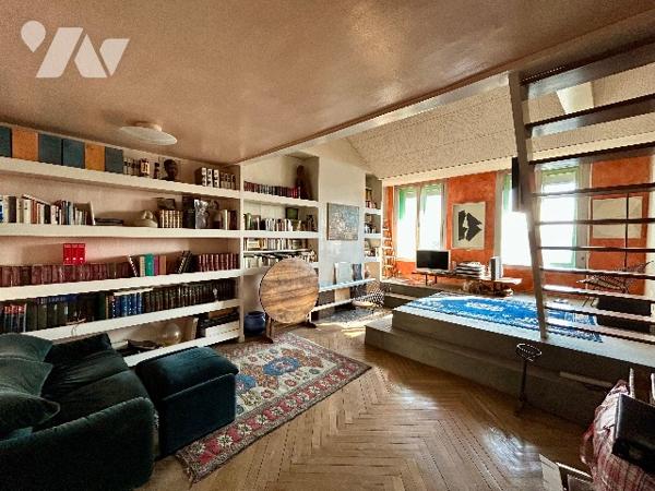 Place Louis Chazette