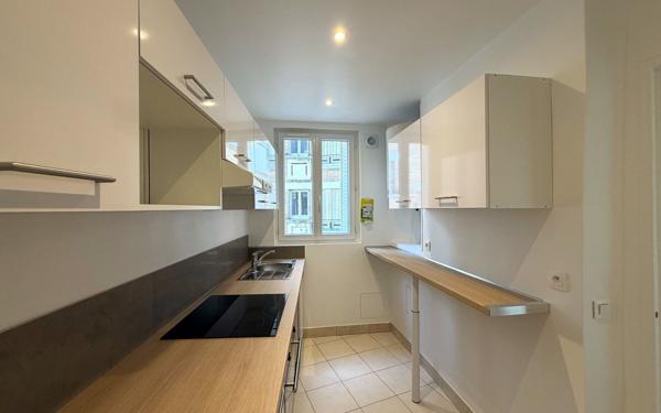 Appartement à louer    2 pièces • 42,80 m2 Asnières-sur-Seine