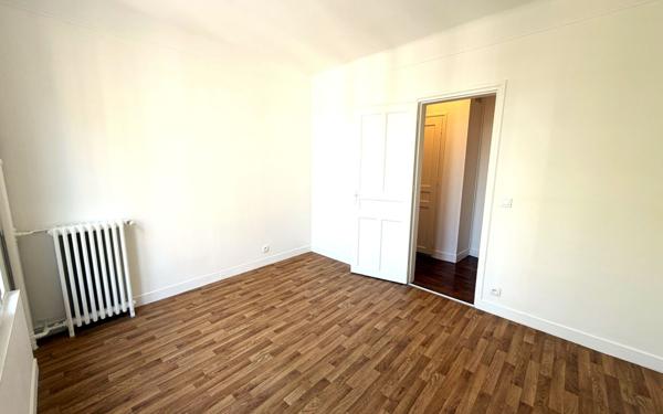 Appartement à louer    2 pièces • 42,80 m2 Asnières-sur-Seine