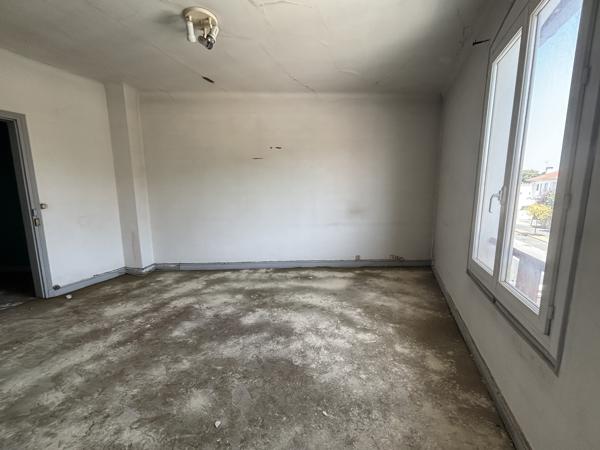 Anglet appartement de 84 m2 à rénover à 1 km des plages