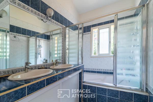 Maison d’architecte avec piscine au coeur d’Aiguelongue