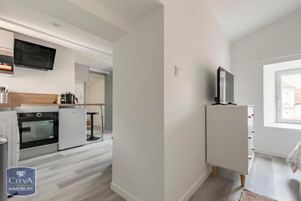 Appartement à louer 1 pièce 25.62m² Niort (79000)
